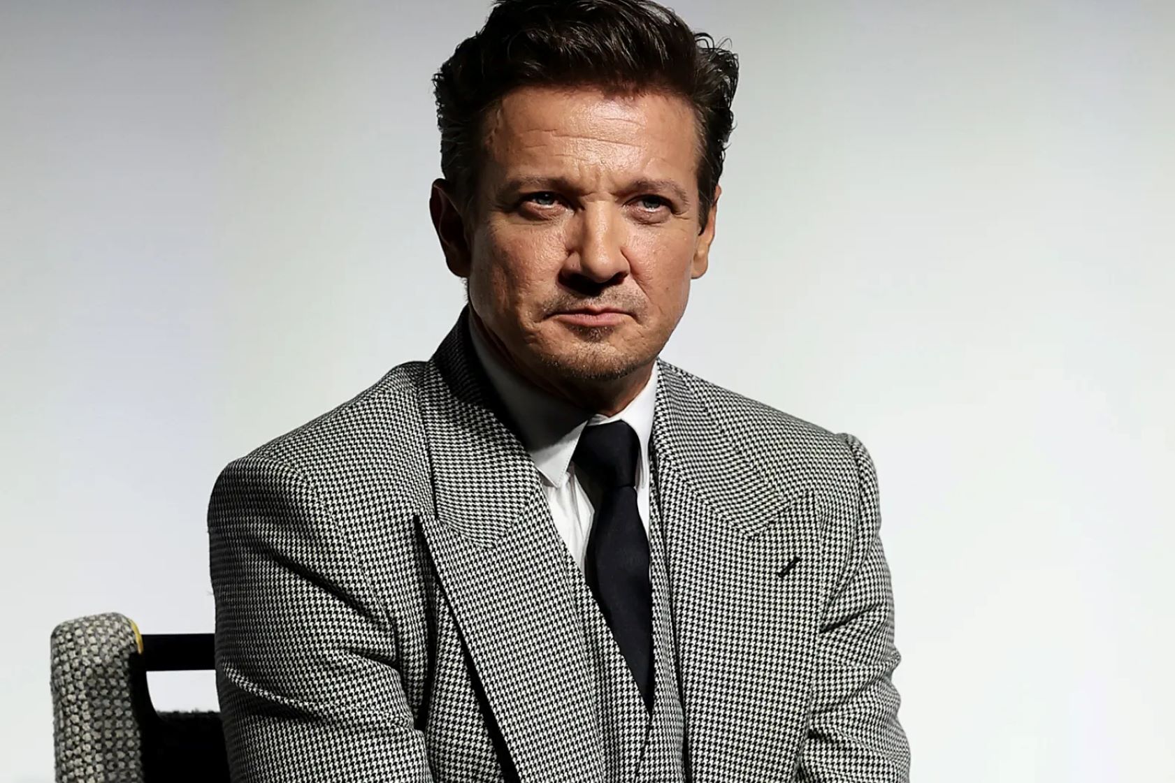Filmmaker Alleges Jeremy Renner Sent Intimate Images and Threatened ICE Call